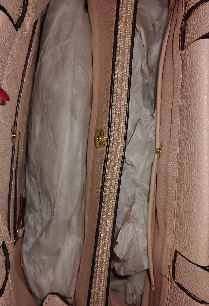 Purses - Picture 7 of 8